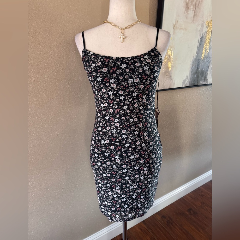 Foral print summer cami dress with adjustable straps - Picture 3 of 8